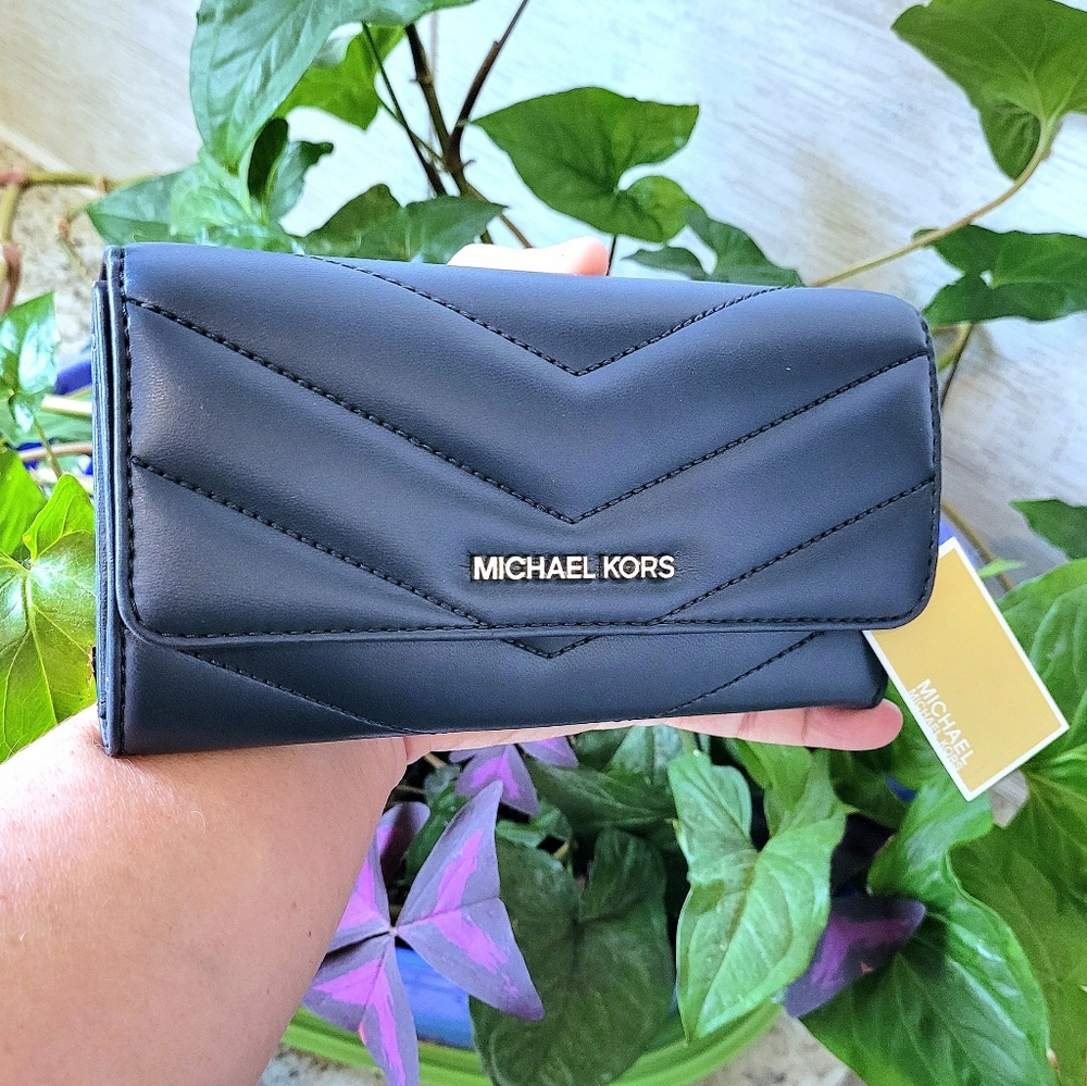 Michael Kors Jet Set Travel Large Trifold Navy Blue Wallet